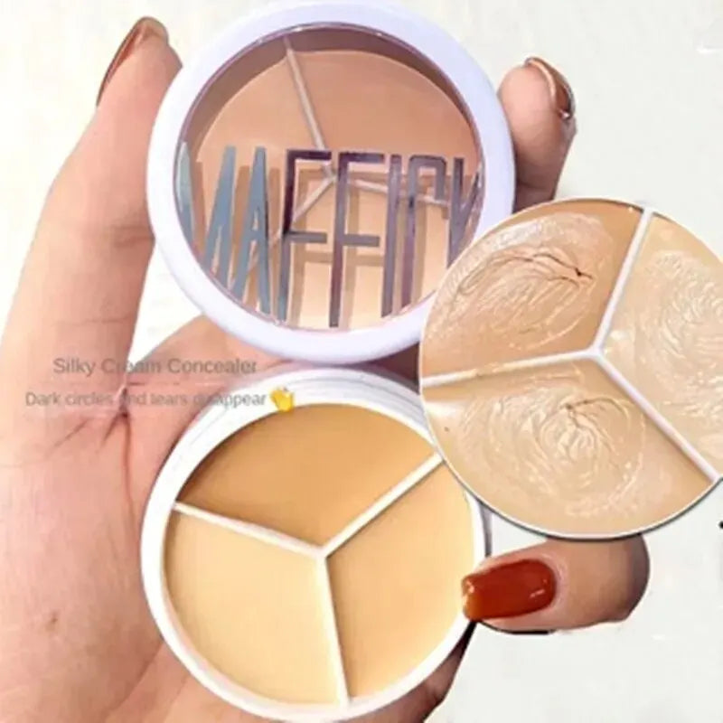 3-Color Concealer Palette applied beneath the eyes