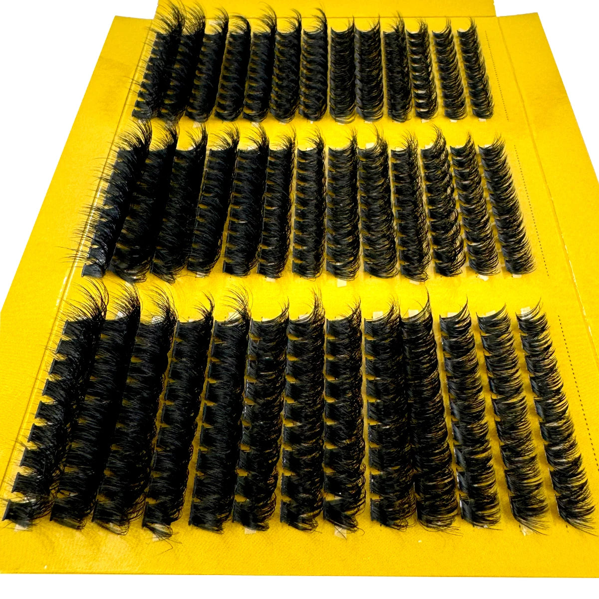 Spiky lash clusters tray for DIY lash extension looks